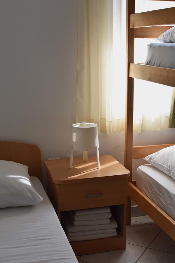 Hostel Amfora Fažana Extérieur photo