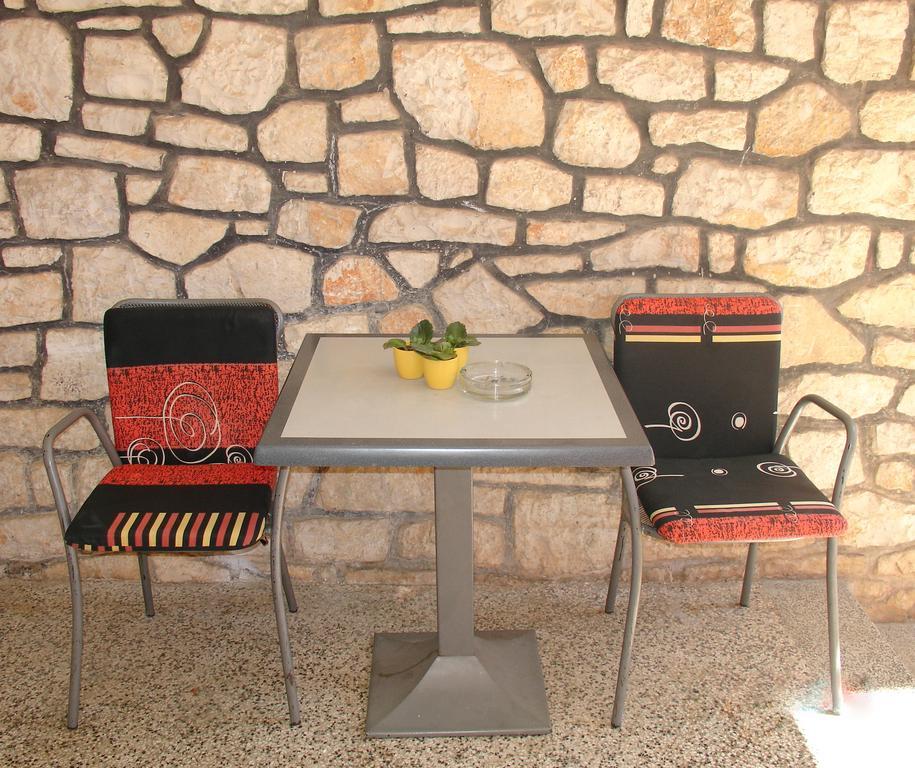 Hostel Amfora Fažana Extérieur photo